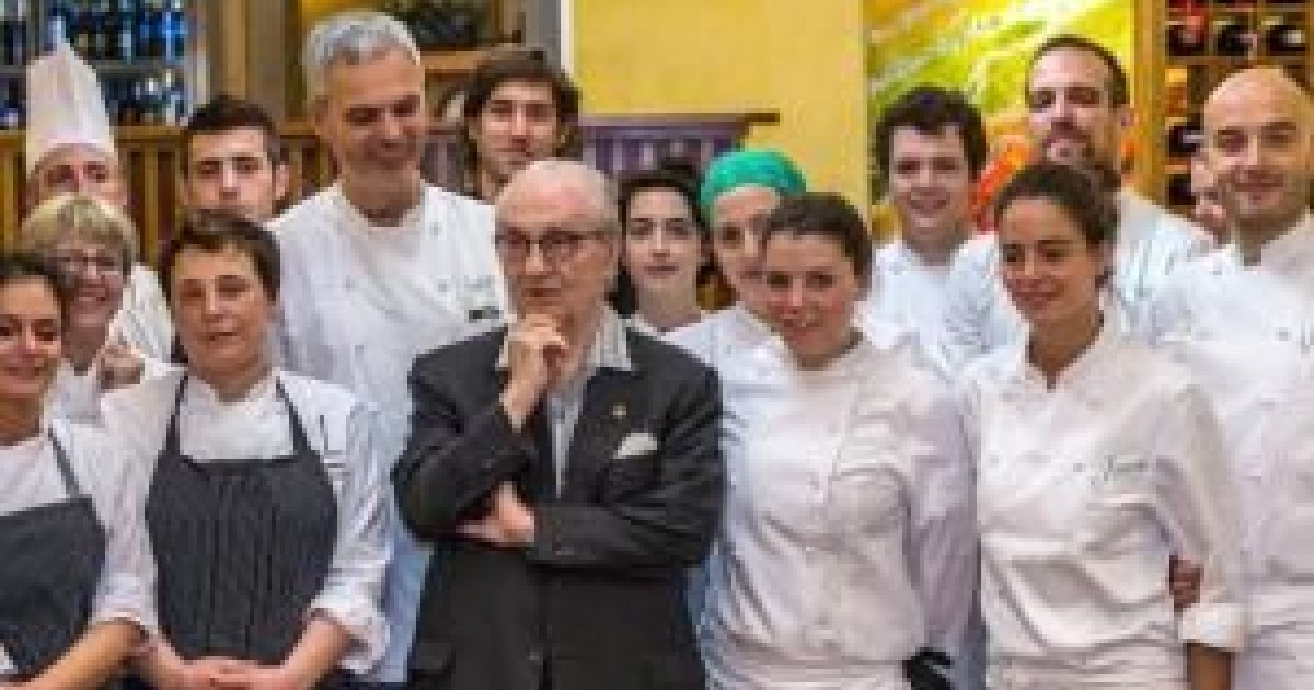 Parla il Maestro Gualtiero Marchesi: Master Chef? Una follia Voglion  tutti fare i creativi ma la cucina è una cosa seria - Libera TV
