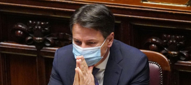 Babbo Natale Ha Un Autocertificazione Speciale Ma Non Chiedergli Di Cacciare Il Covid Lo Faremo Noi Adulti Libera Tv